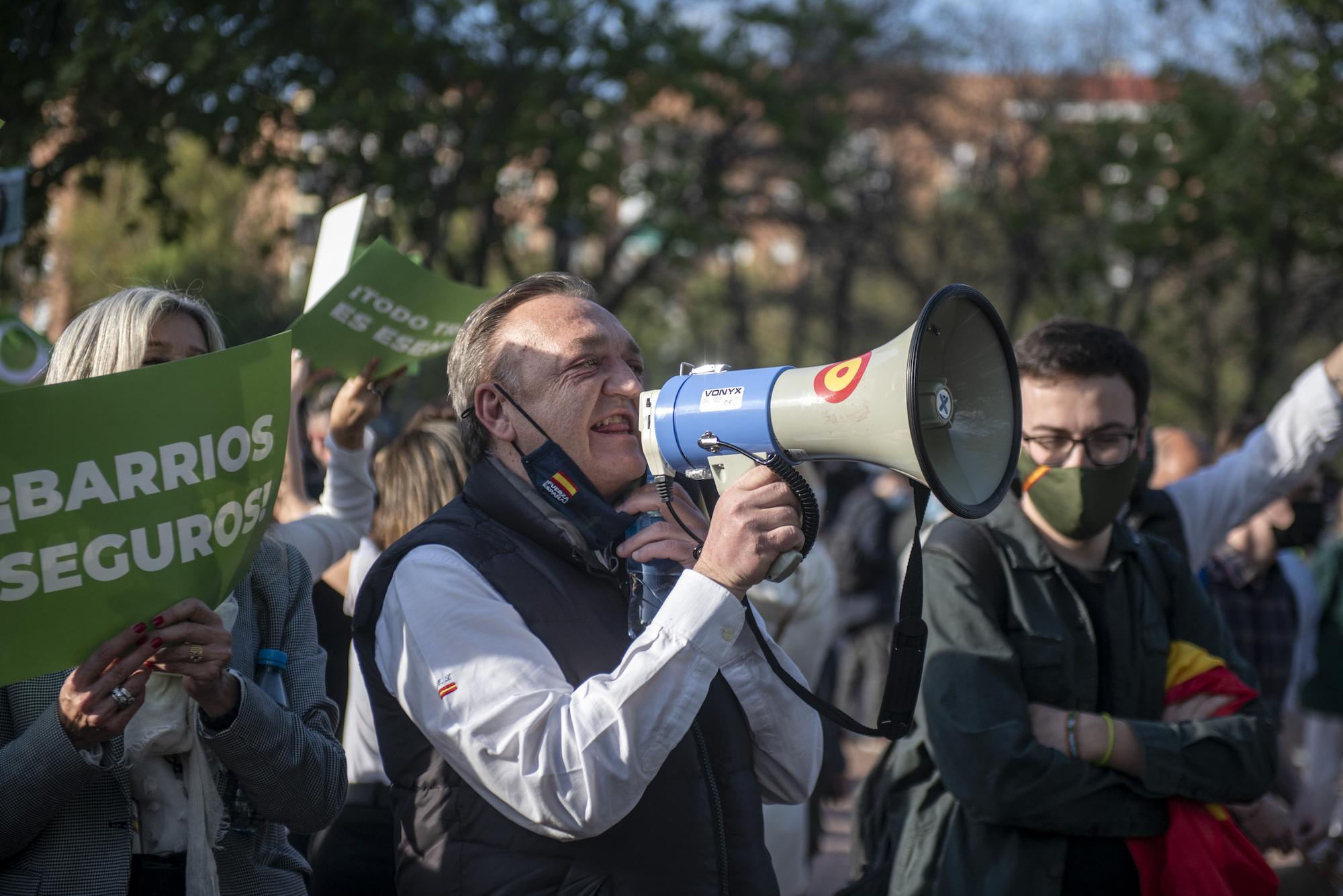 Mitín de Vox en Vallecas y carga policial - 9